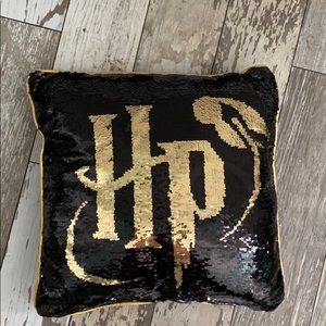 Harry Potter flip sequence pillow!💕